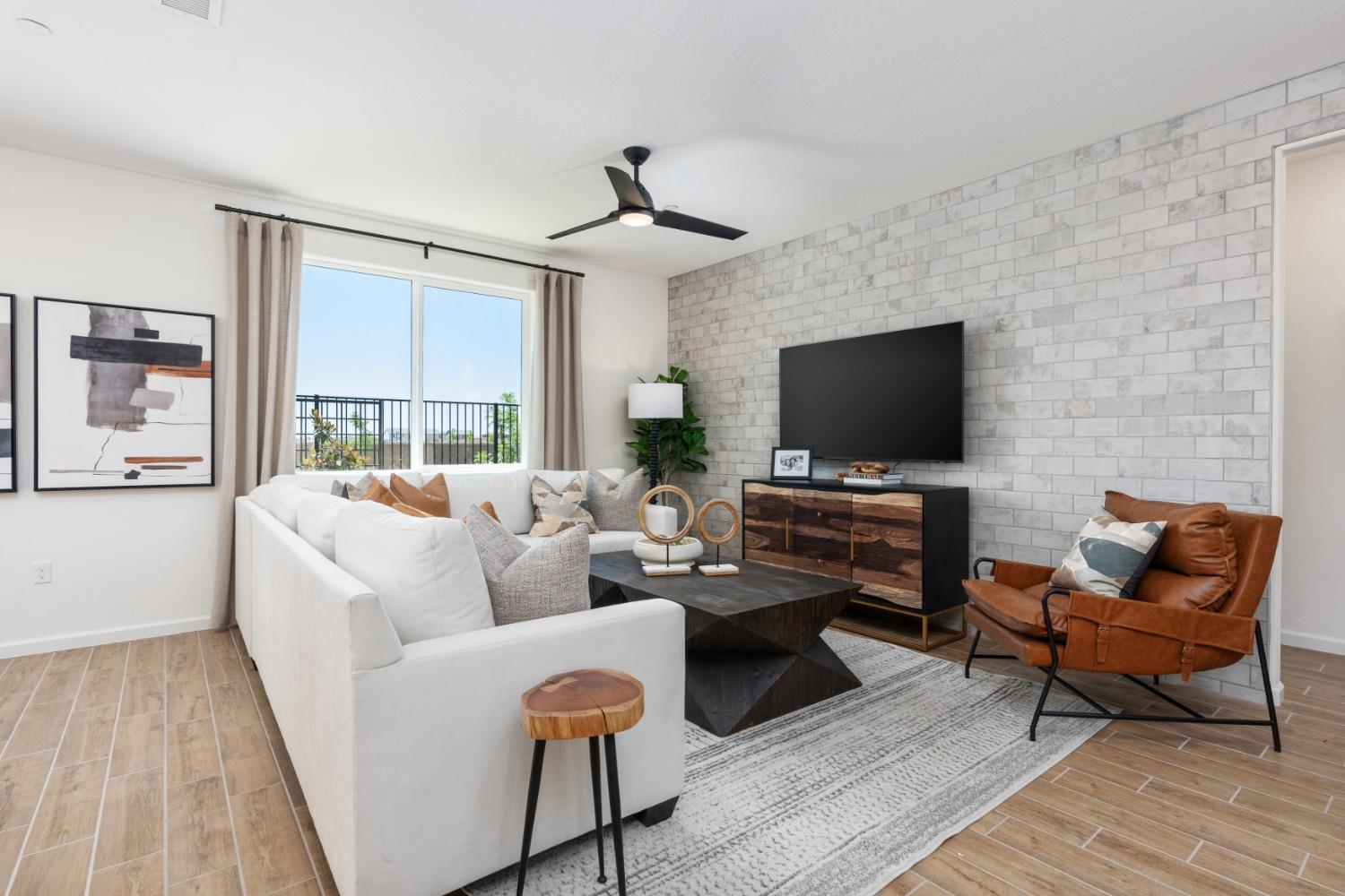 6711 E Home Ave, Fresno, CA 93727