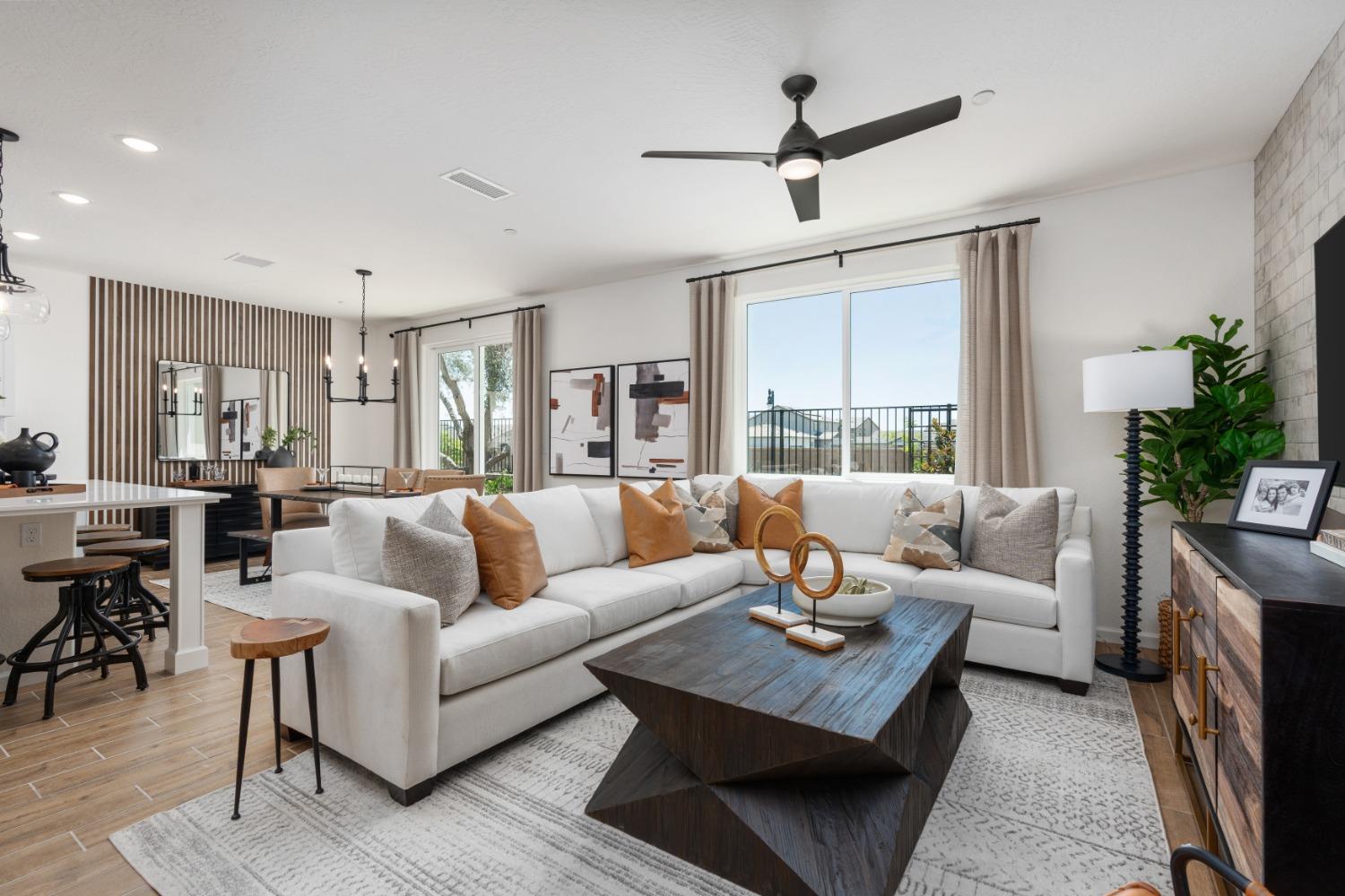 6711 E Home Ave, Fresno, CA 93727