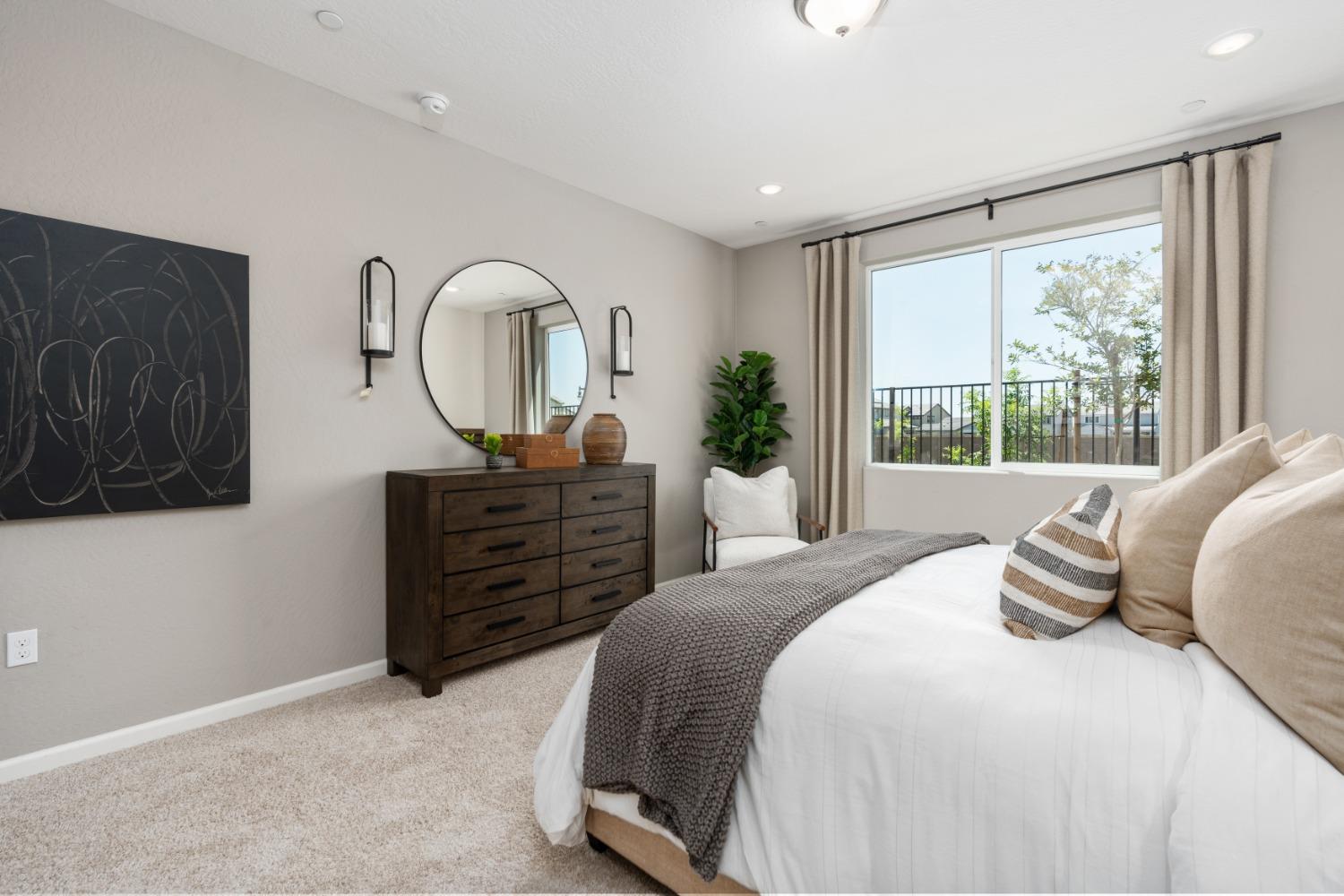 6711 E Home Ave, Fresno, CA 93727