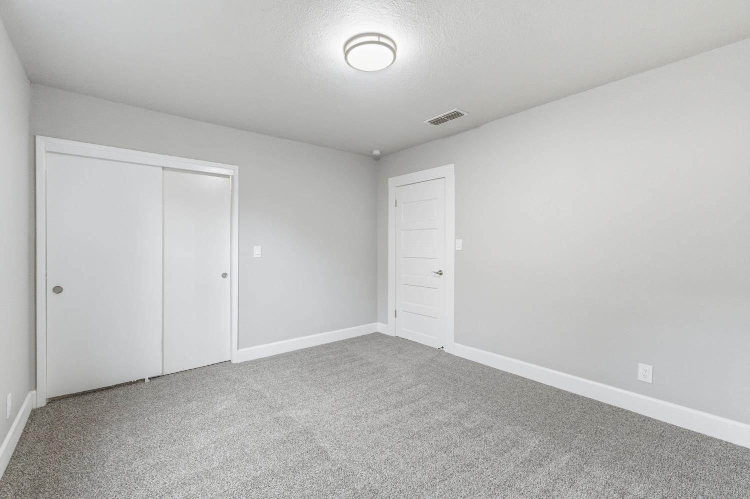 537 E Michigan Ave, Fresno, CA 93704