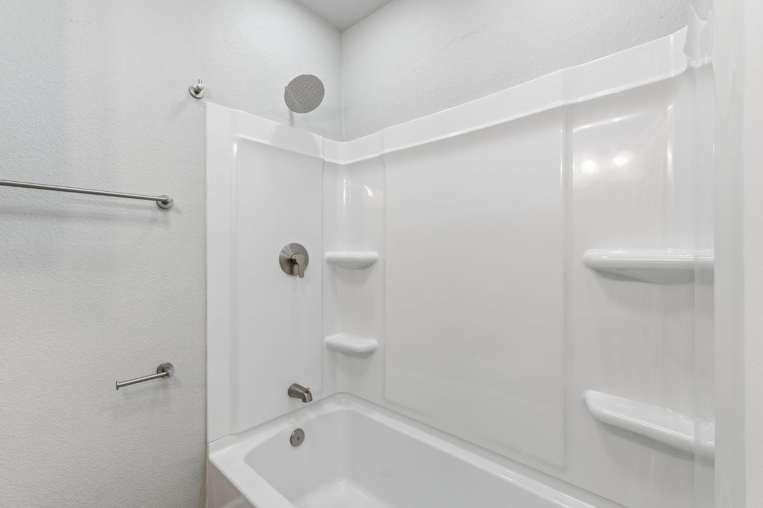 537 E Michigan Ave, Fresno, CA 93704