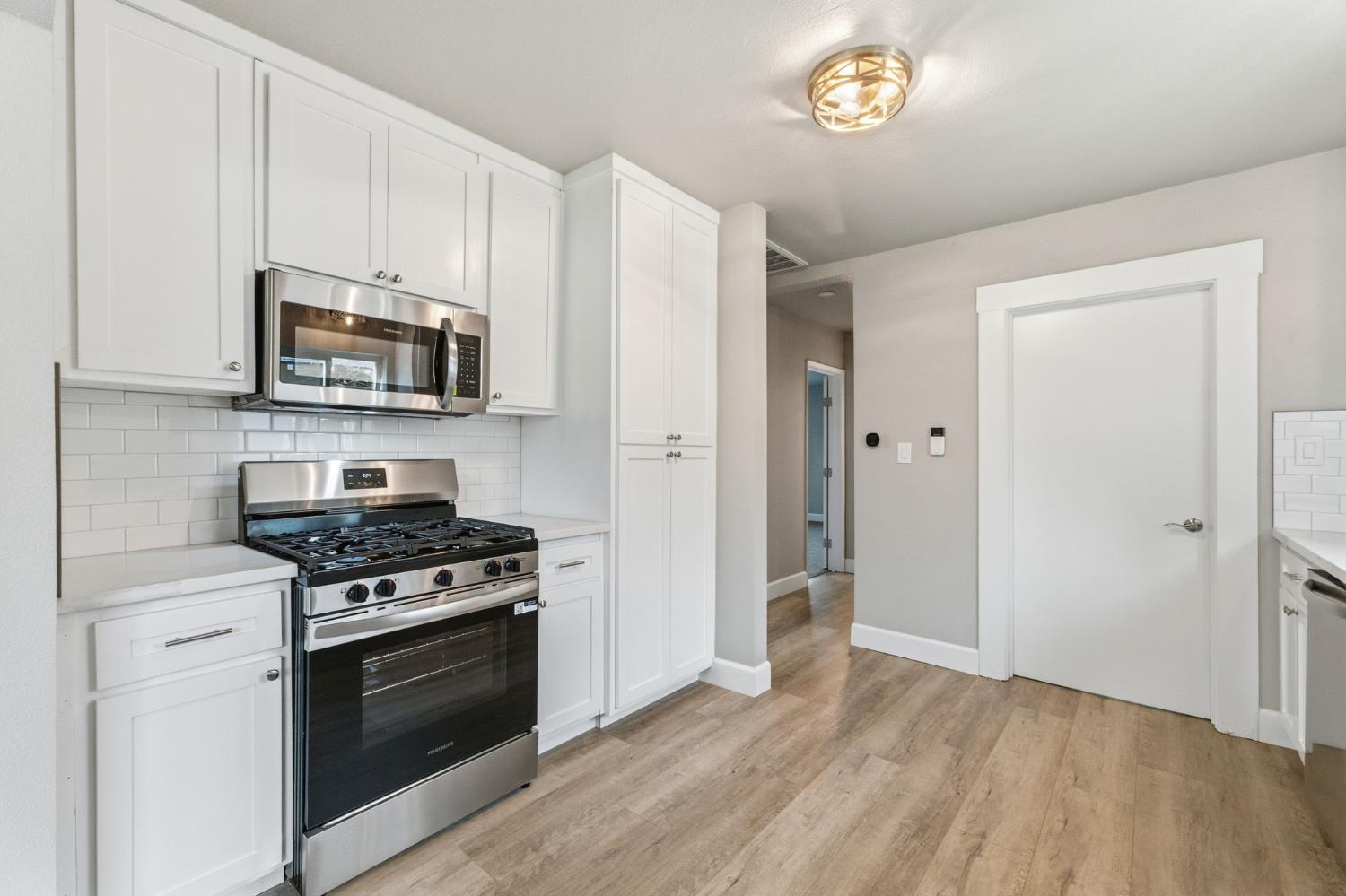 537 E Michigan Ave, Fresno, CA 93704