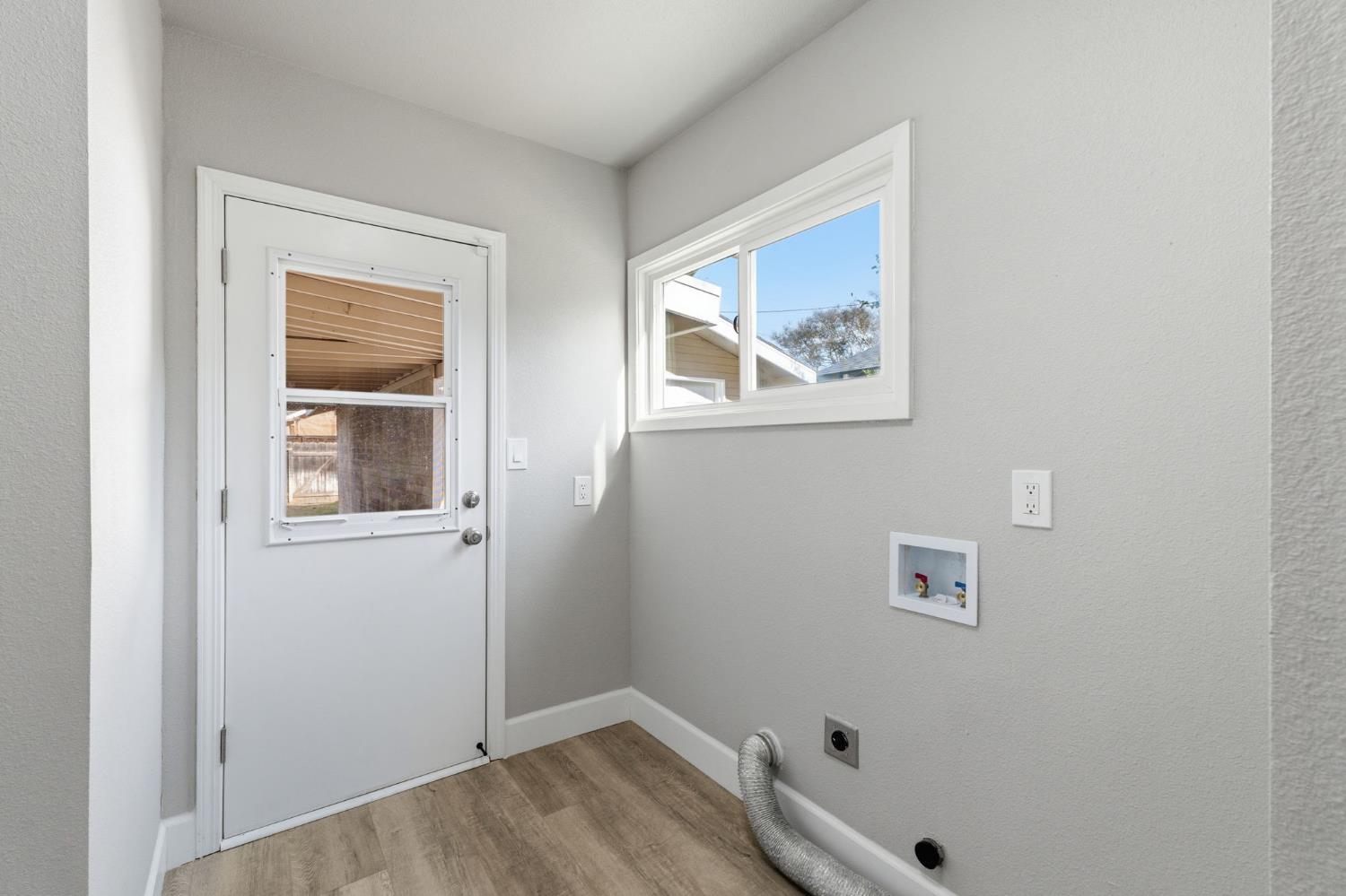 537 E Michigan Ave, Fresno, CA 93704