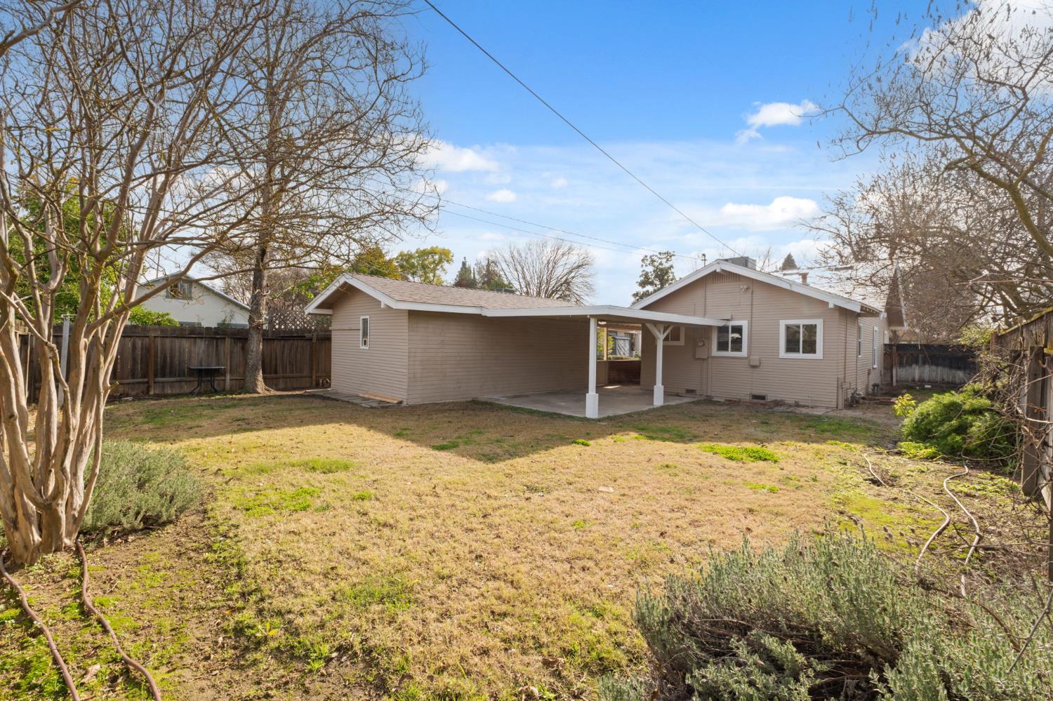 537 E Michigan Ave, Fresno, CA 93704