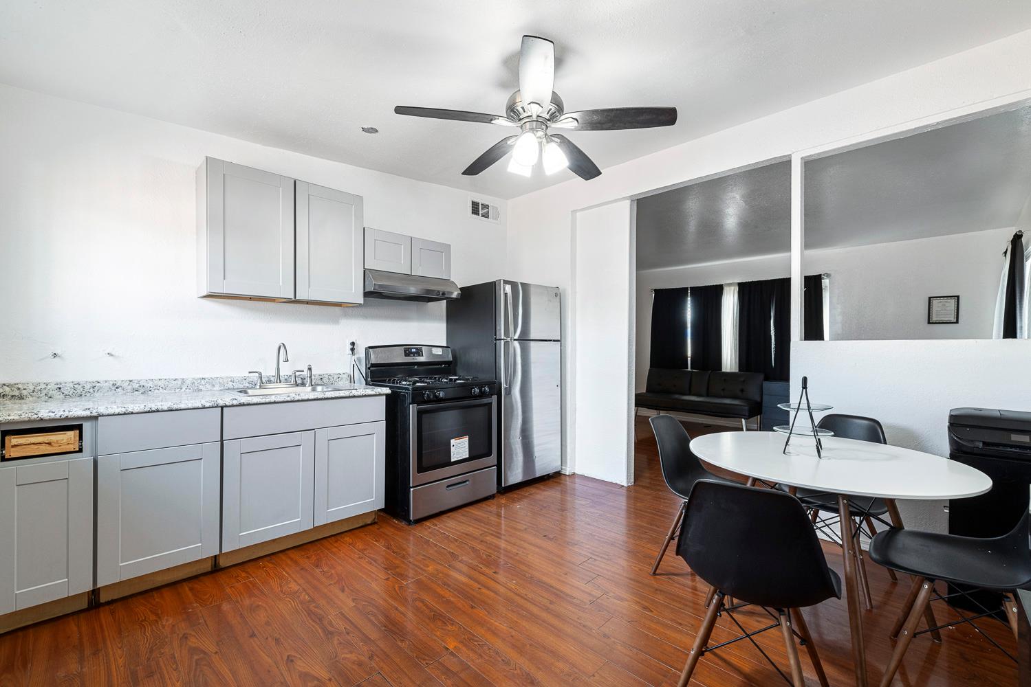 209 W Eden Ave, Fresno, CA 93706