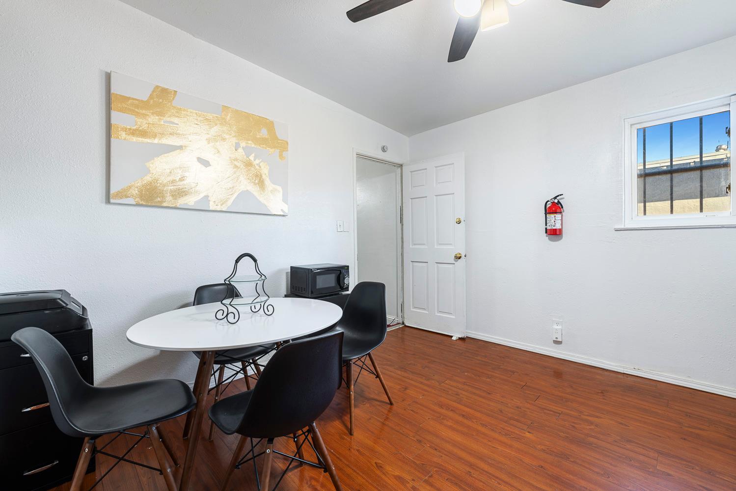 209 W Eden Ave, Fresno, CA 93706