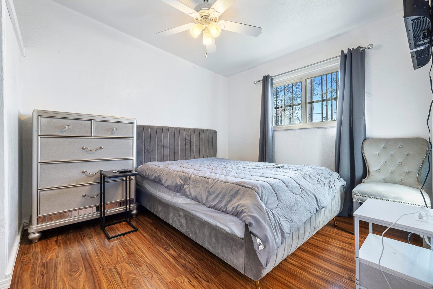 209 W Eden Ave, Fresno, CA 93706