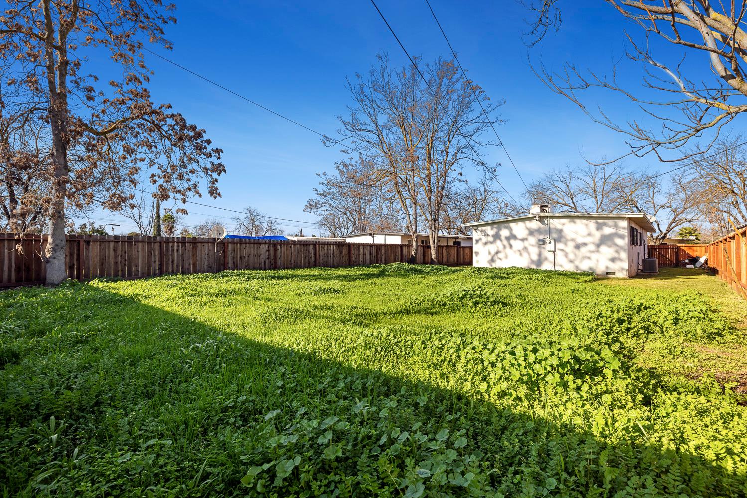 209 W Eden Ave, Fresno, CA 93706