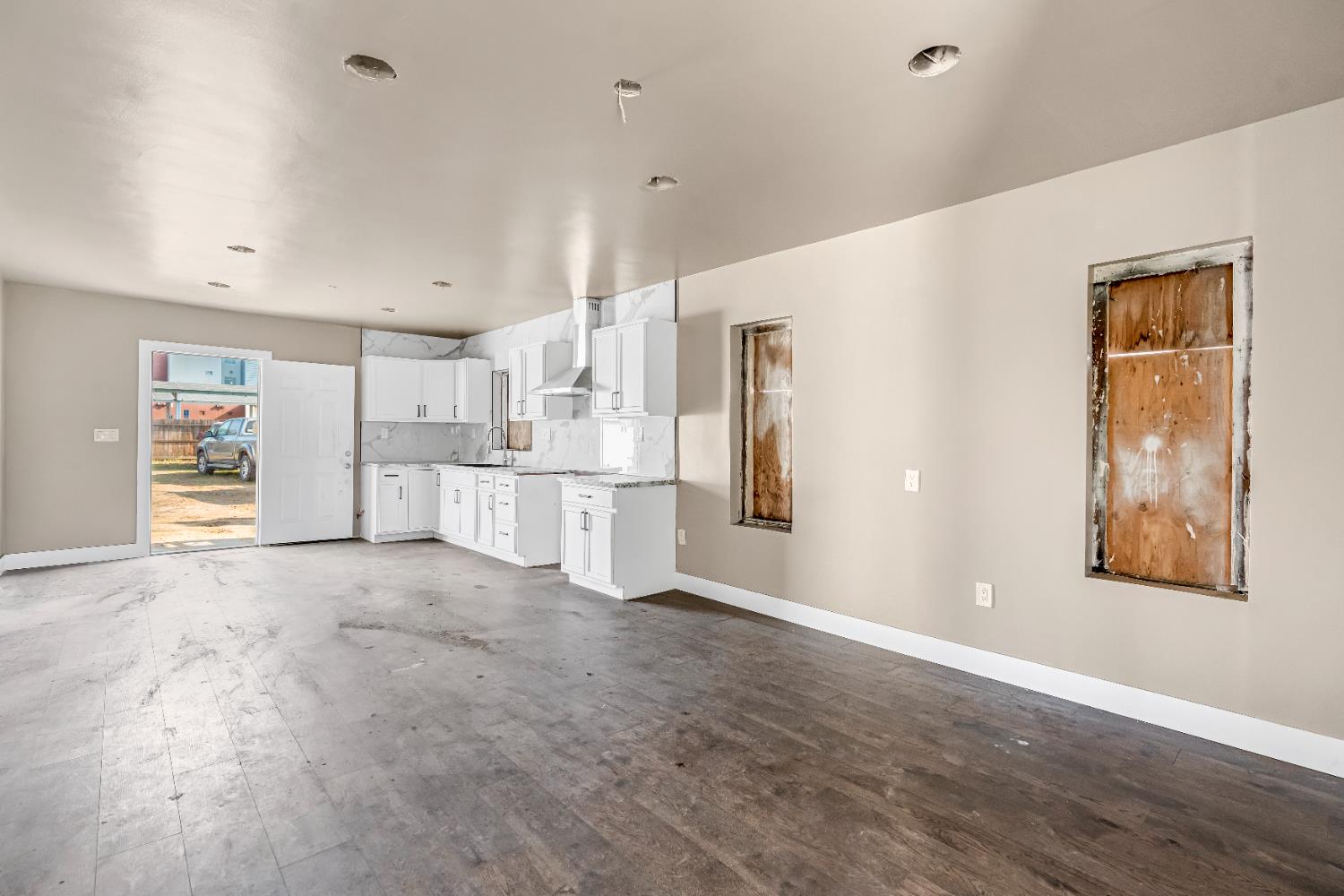 1508 N Calaveras Ave, Fresno, CA 93728