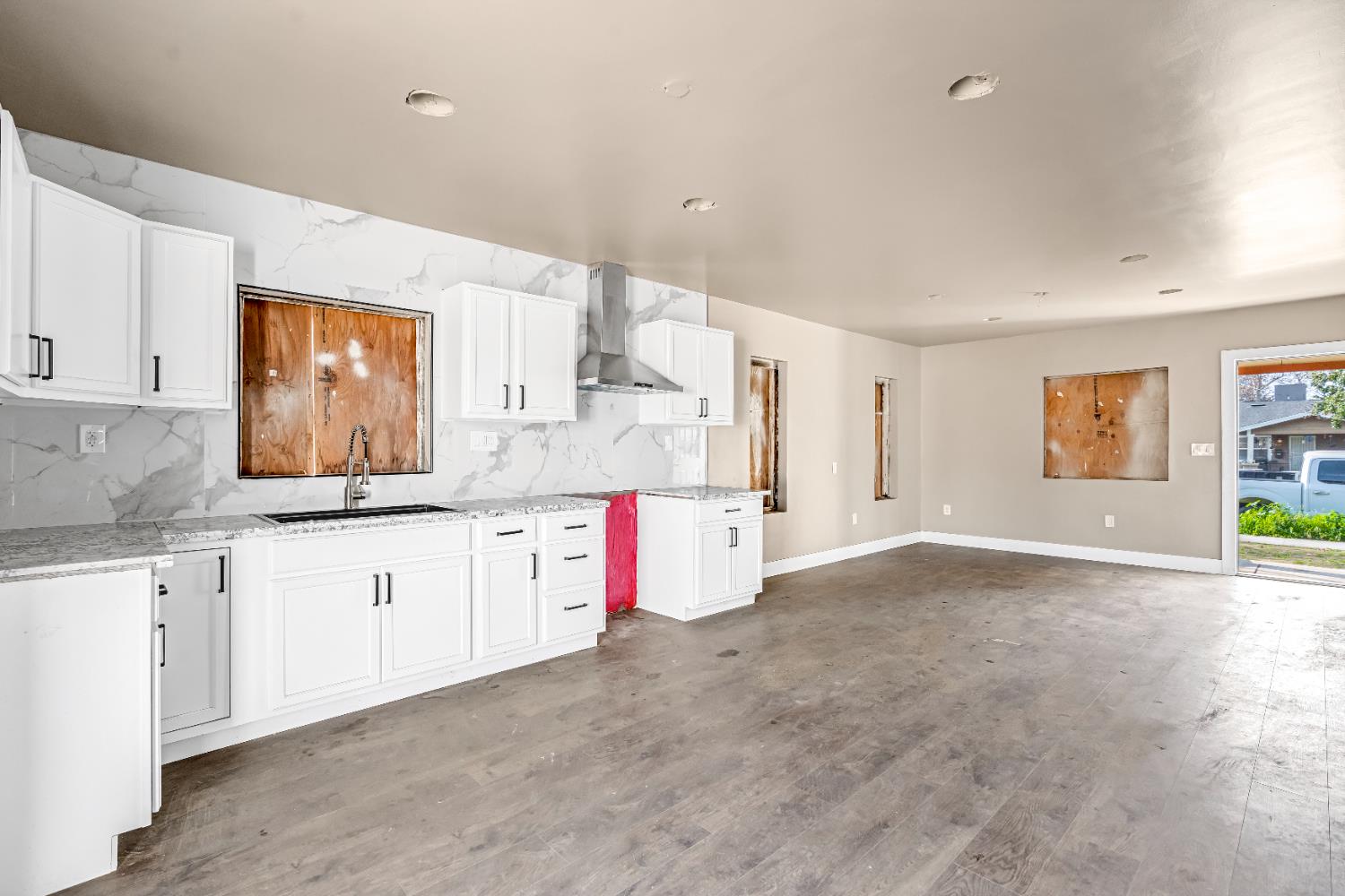 1508 N Calaveras Ave, Fresno, CA 93728