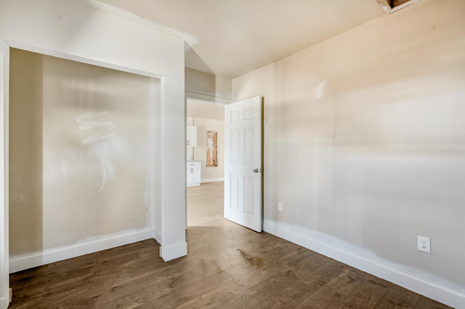 1508 N Calaveras Ave, Fresno, CA 93728