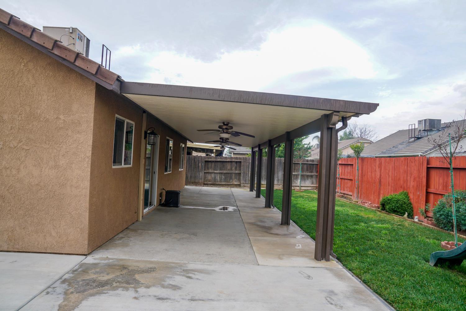 5543 E Byrd Ave, Fresno, CA 93727