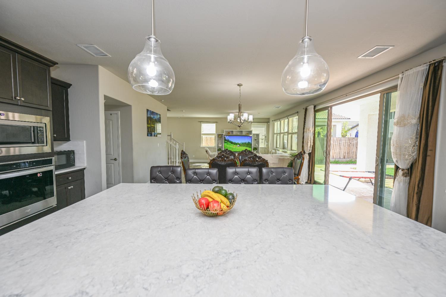 2833 N Armstrong Ave, Fresno, CA 93727