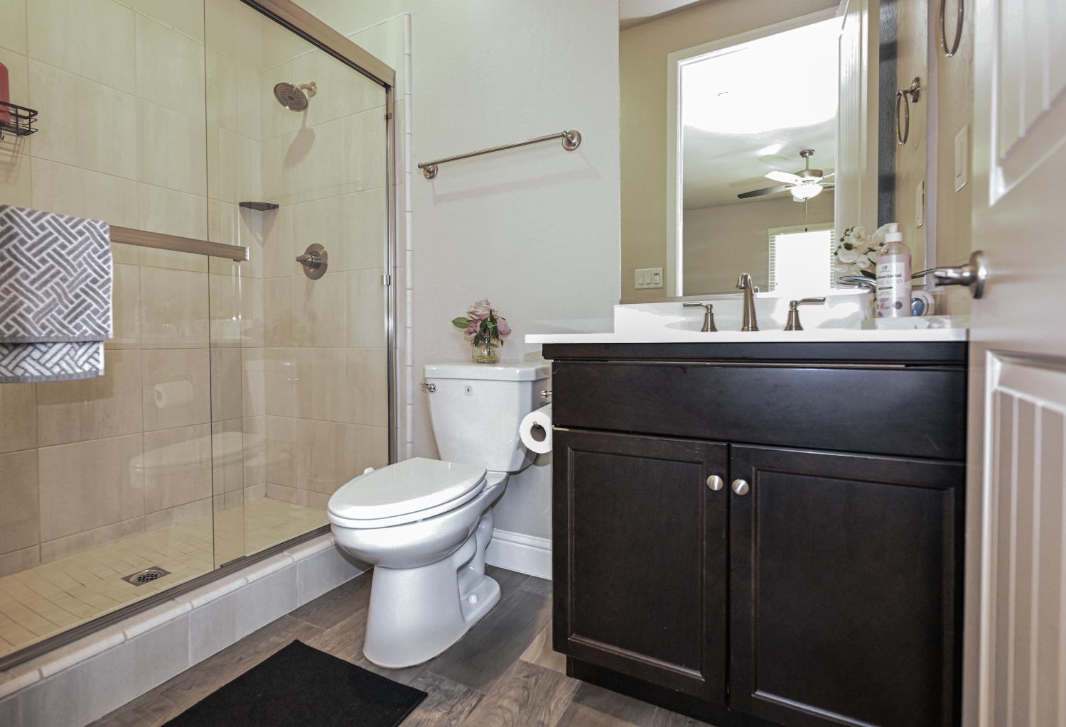 2833 N Armstrong Ave, Fresno, CA 93727