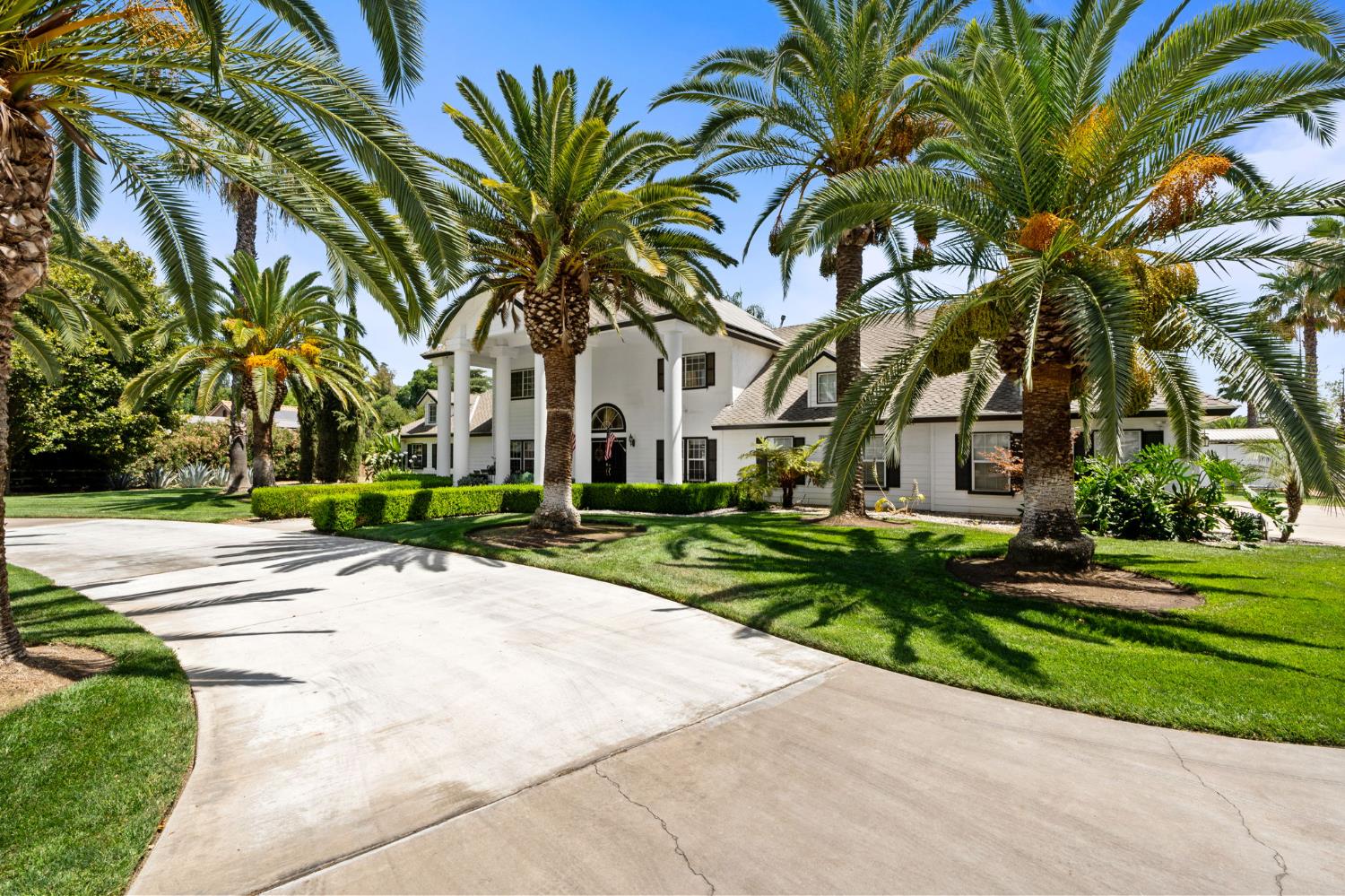 7207 E Bremer Ave, Fresno, CA 93737