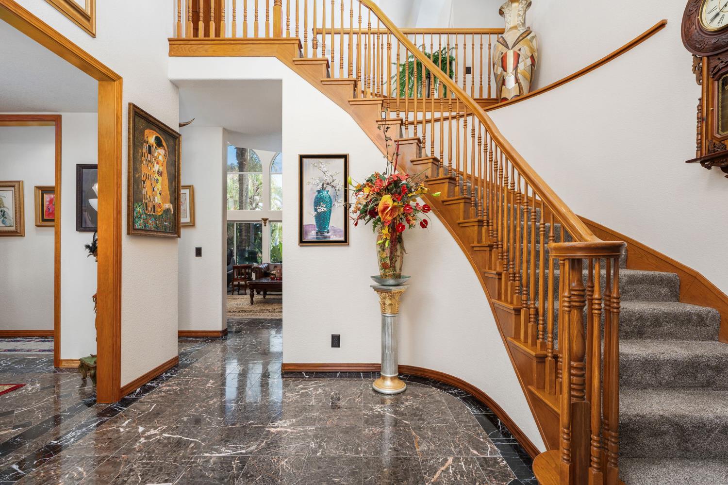 7207 E Bremer Ave, Fresno, CA 93737