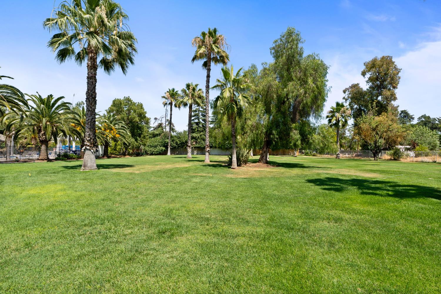 7207 E Bremer Ave, Fresno, CA 93737