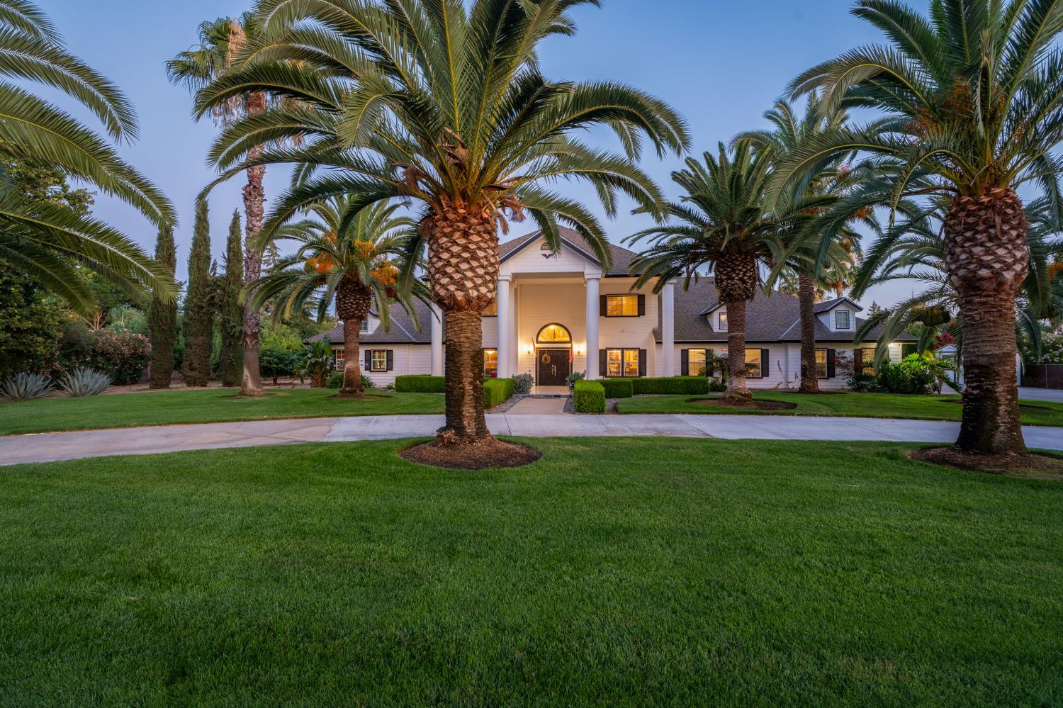 7207 E Bremer Ave, Fresno, CA 93737