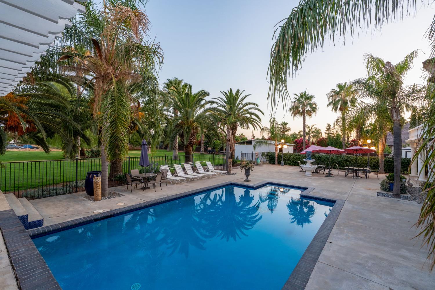 7207 E Bremer Ave, Fresno, CA 93737