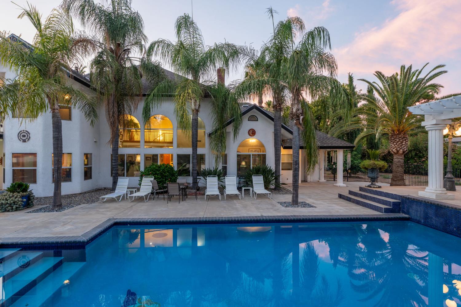 7207 E Bremer Ave, Fresno, CA 93737