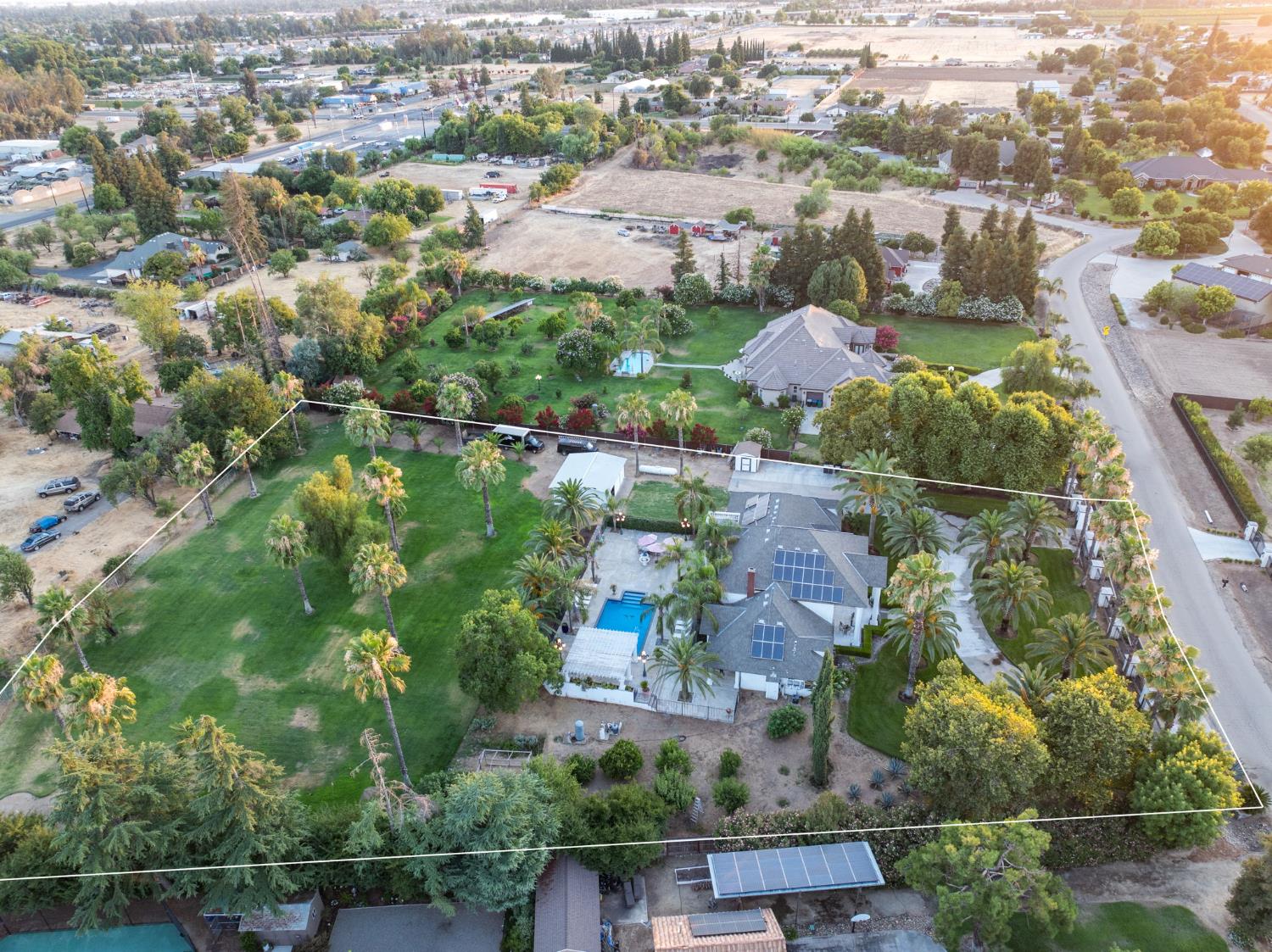 7207 E Bremer Ave, Fresno, CA 93737