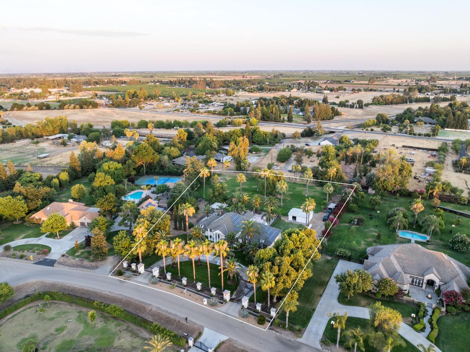 7207 E Bremer Ave, Fresno, CA 93737