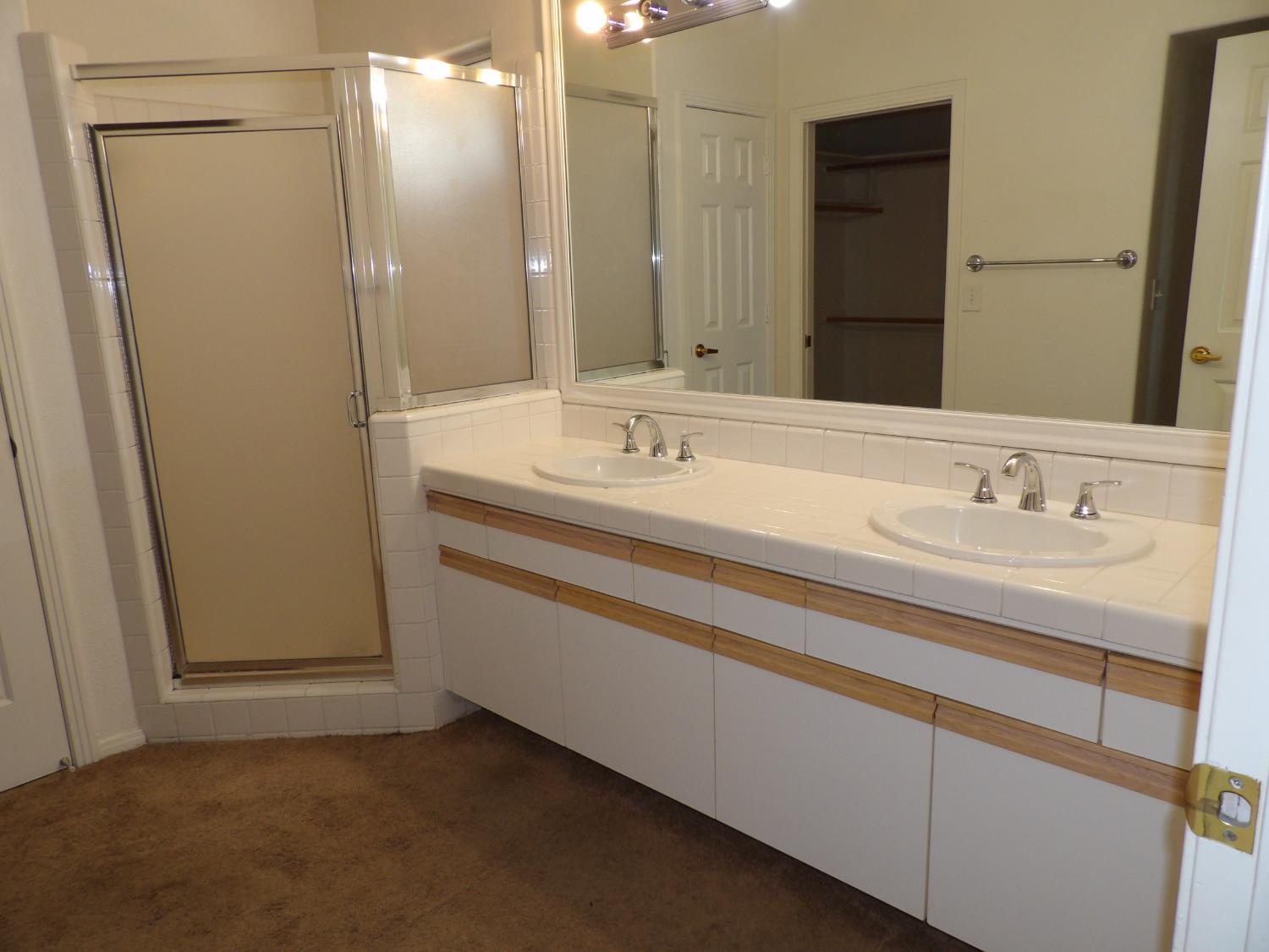 9264 N Concord Dr, Fresno, CA 93720