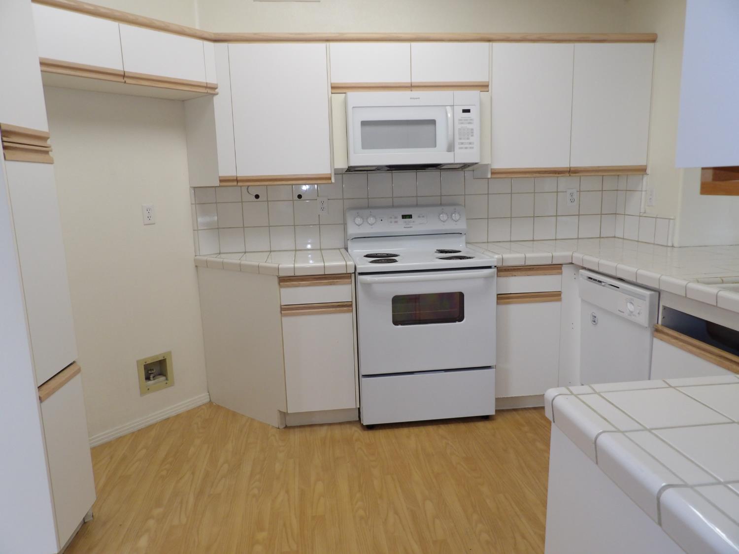 9264 N Concord Dr, Fresno, CA 93720