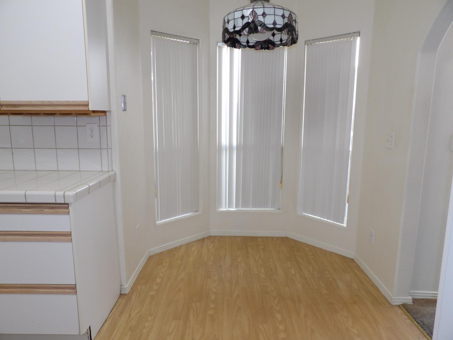 9264 N Concord Dr, Fresno, CA 93720