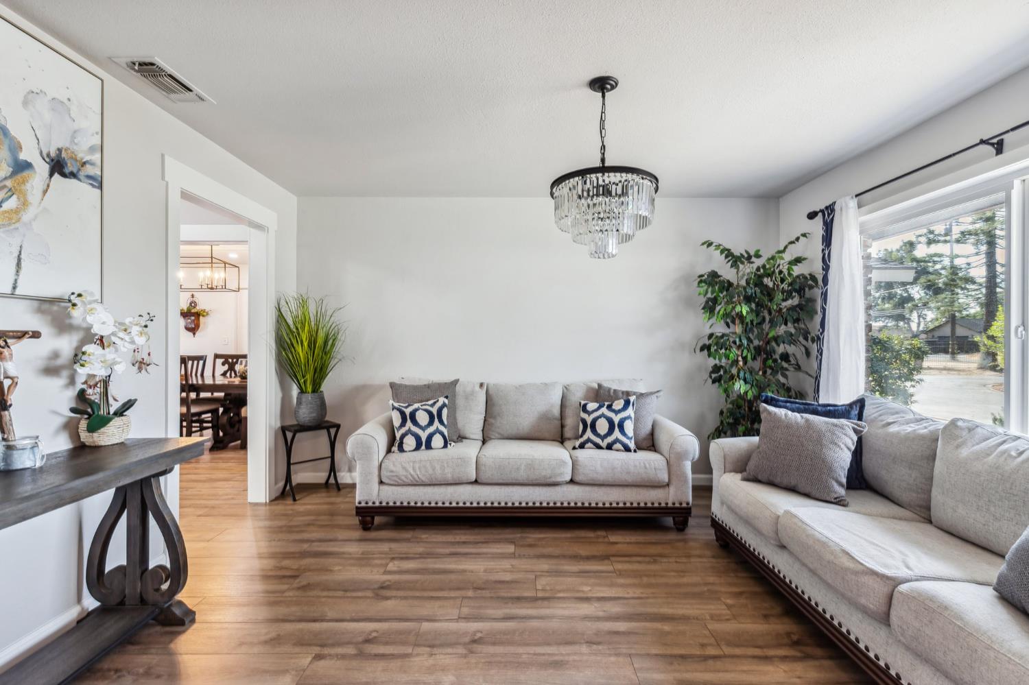 4341 W Dakota Ave, Fresno, CA 93722