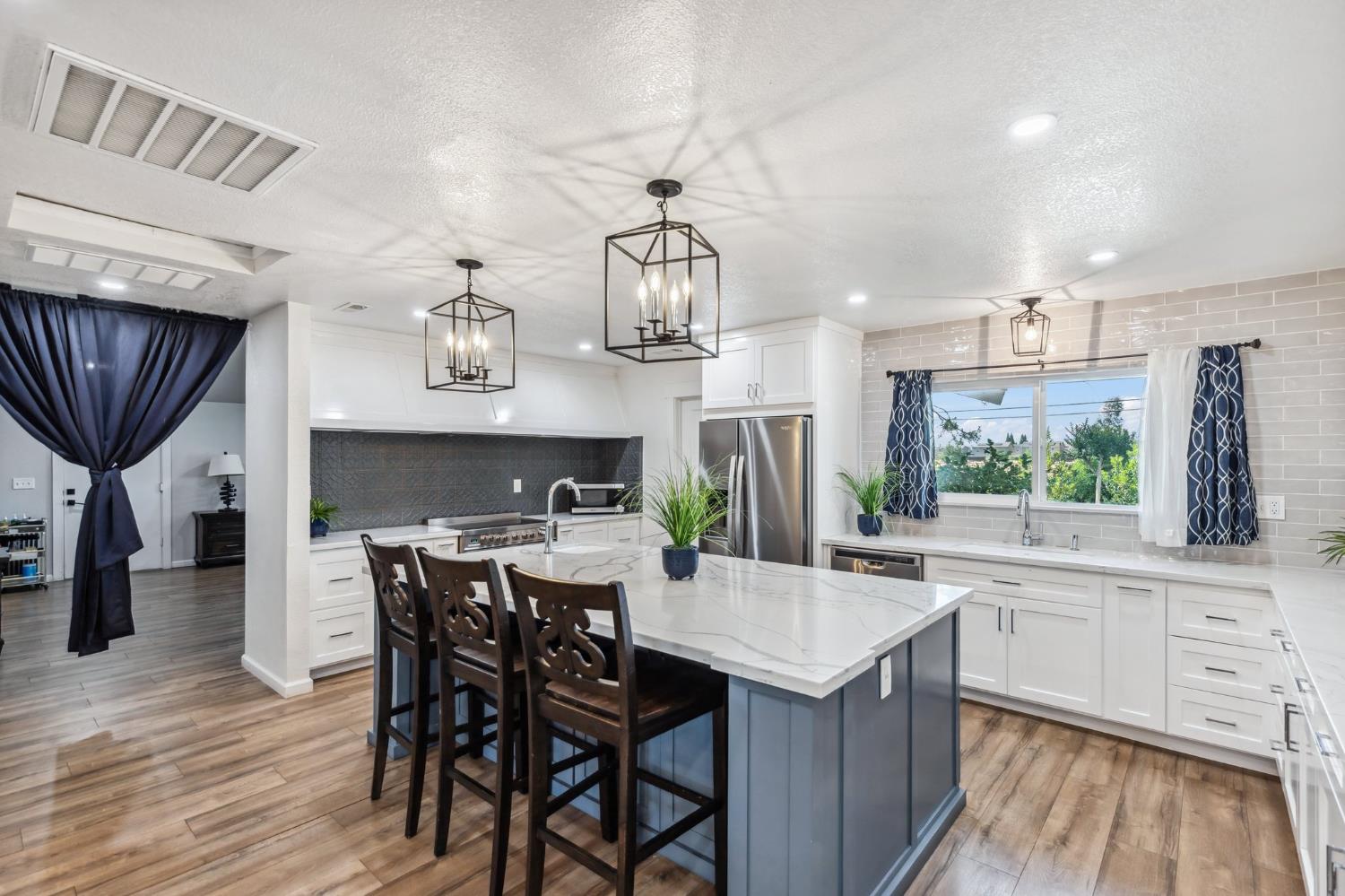 4341 W Dakota Ave, Fresno, CA 93722