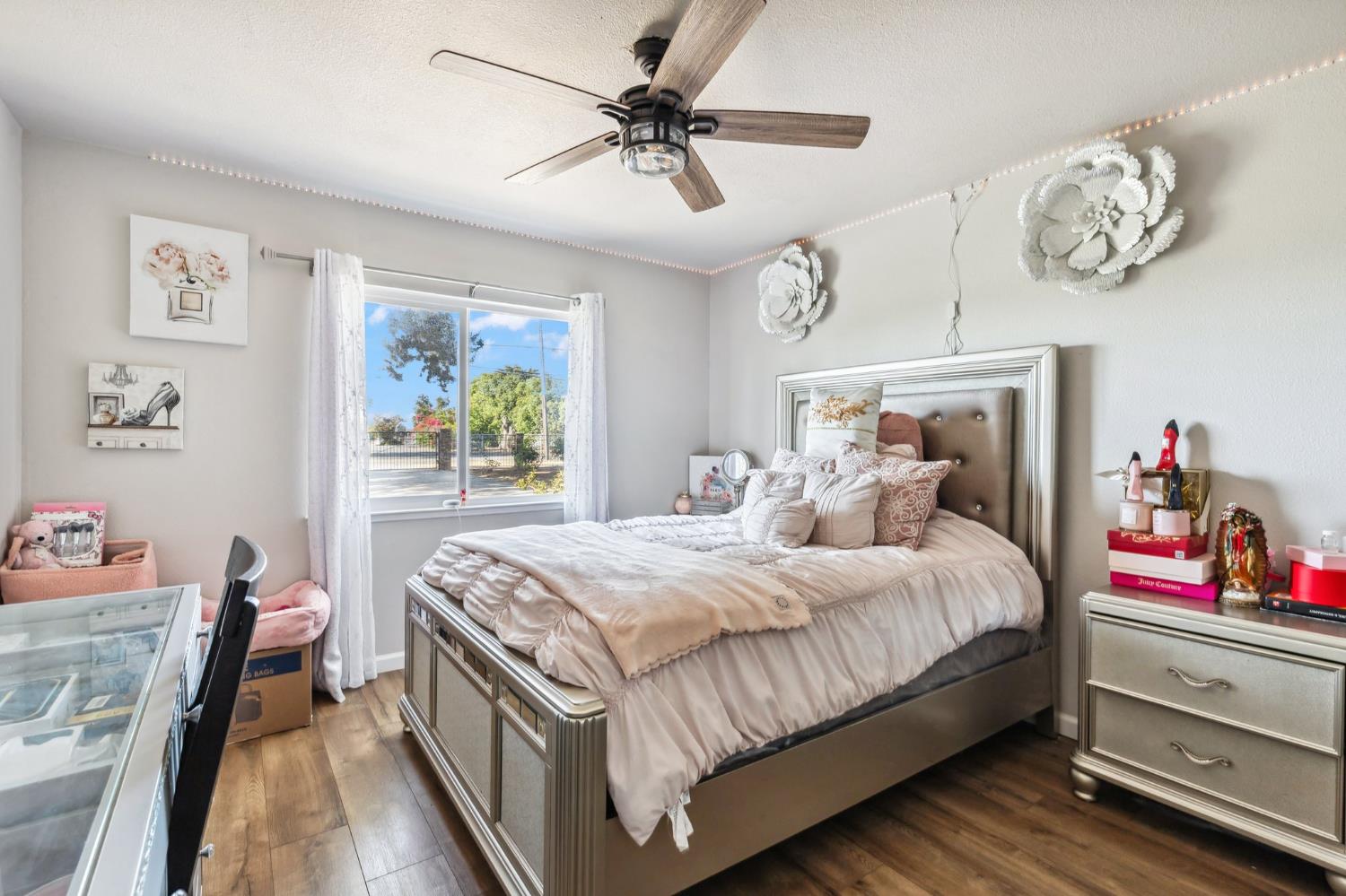 4341 W Dakota Ave, Fresno, CA 93722