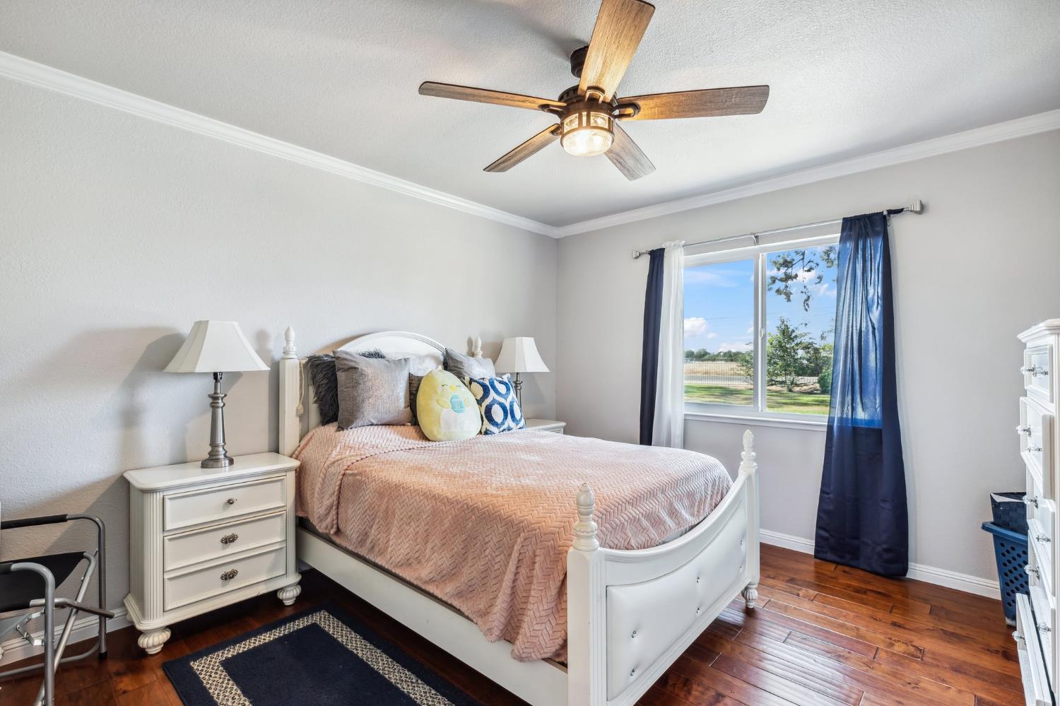 4341 W Dakota Ave, Fresno, CA 93722