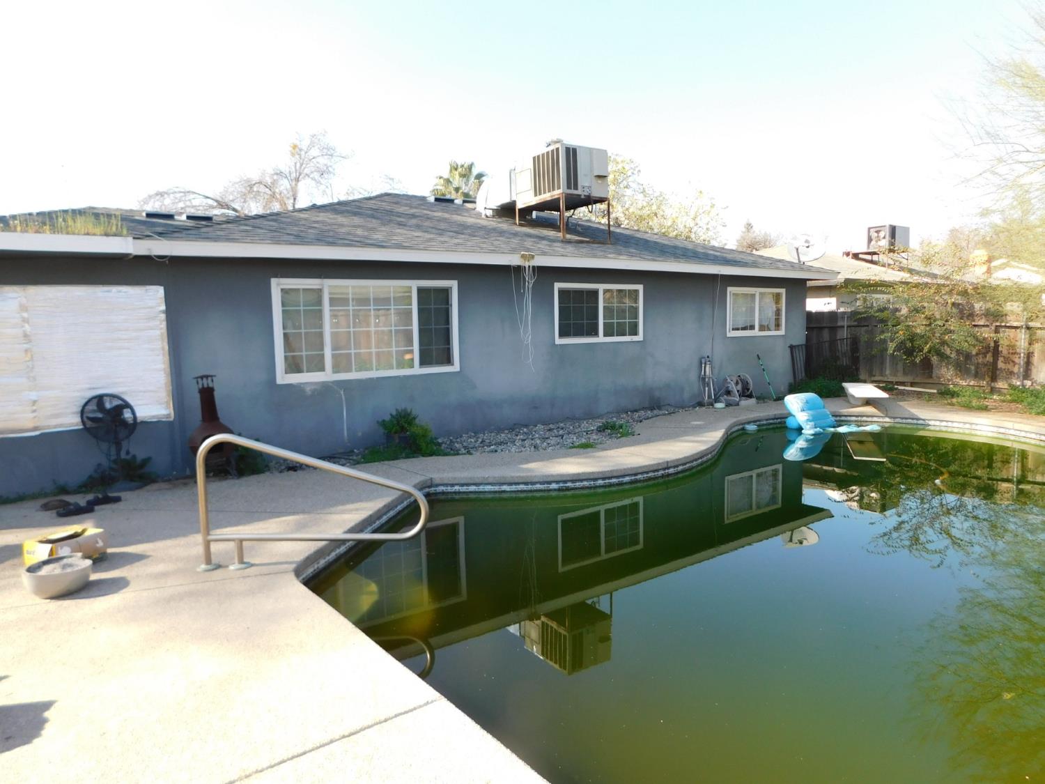 3762 N Claremont Ave N, Fresno, CA 93727