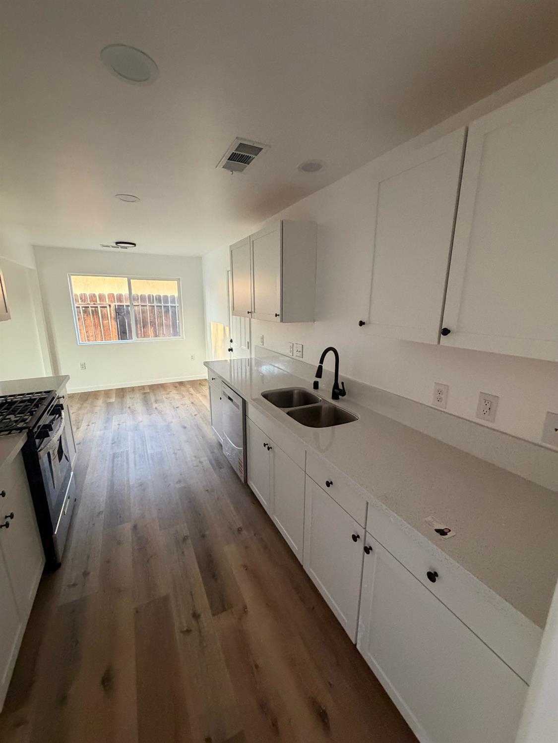 4573 N Woodson Ave, Fresno, CA 93705