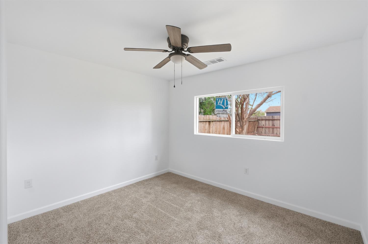 4573 N Woodson Ave, Fresno, CA 93705