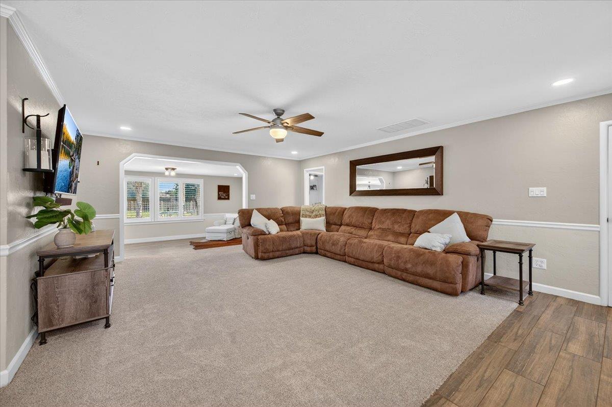 1544 N De Wolf Ave, Fresno, CA 93737