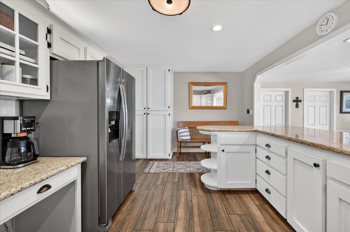 1544 N De Wolf Ave, Fresno, CA 93737