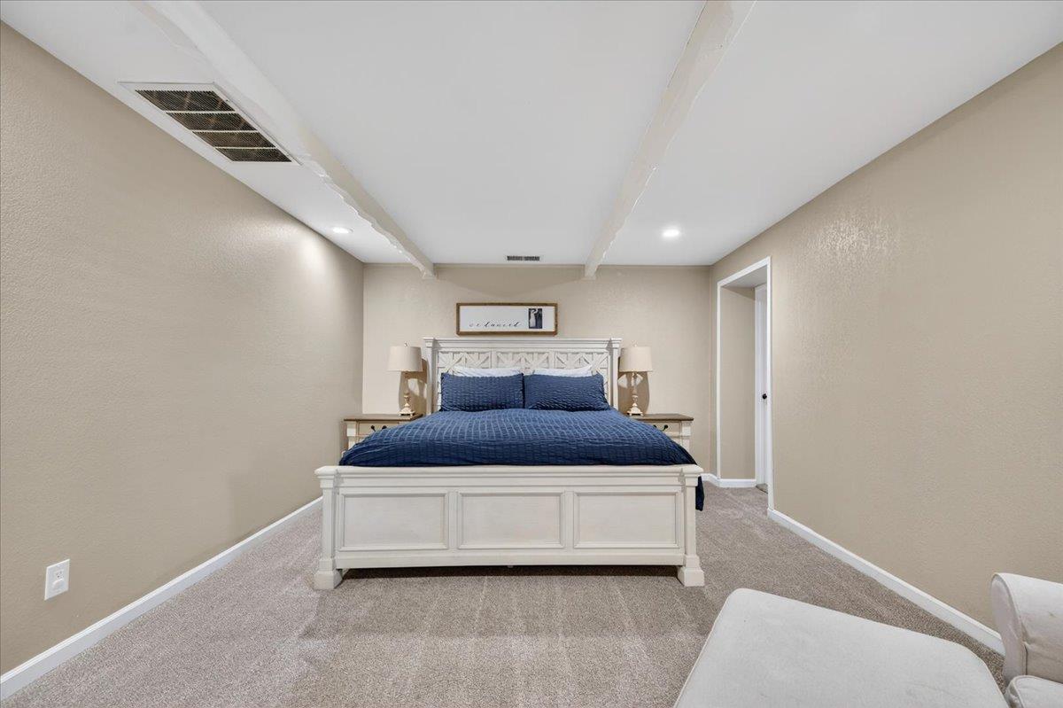 1544 N De Wolf Ave, Fresno, CA 93737