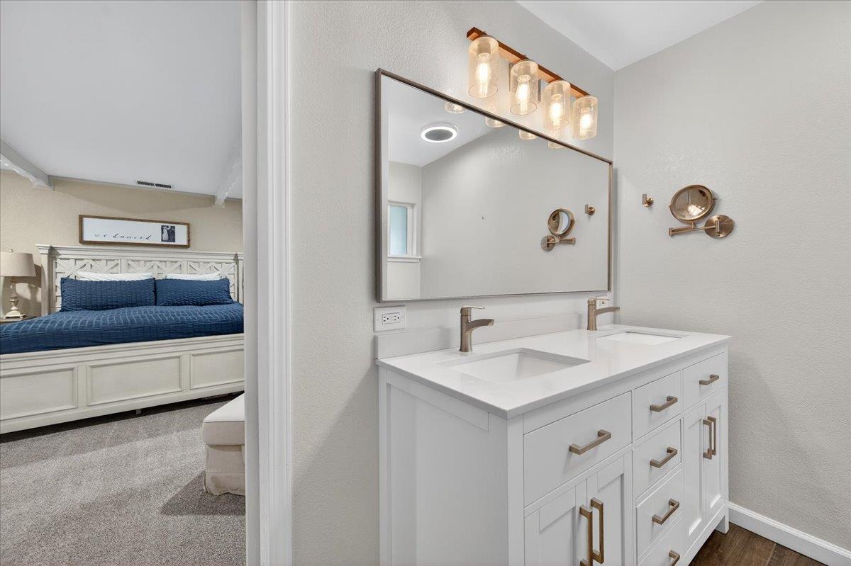 1544 N De Wolf Ave, Fresno, CA 93737