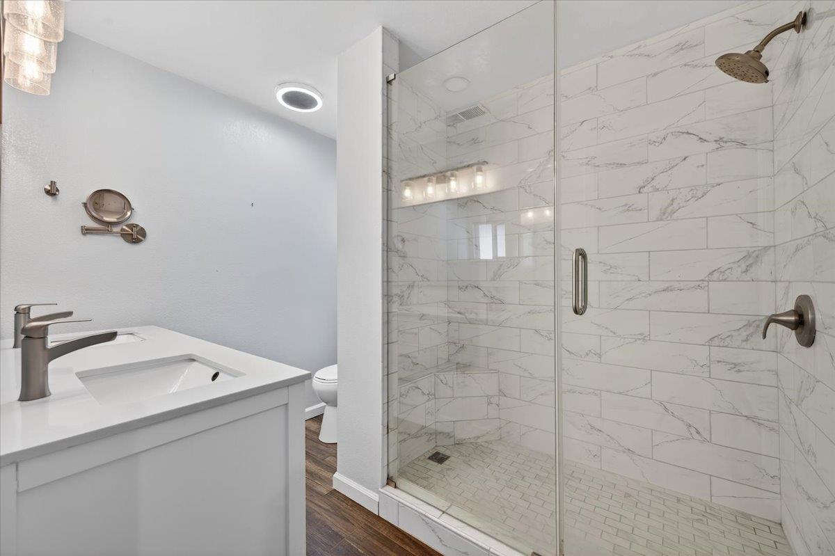 1544 N De Wolf Ave, Fresno, CA 93737