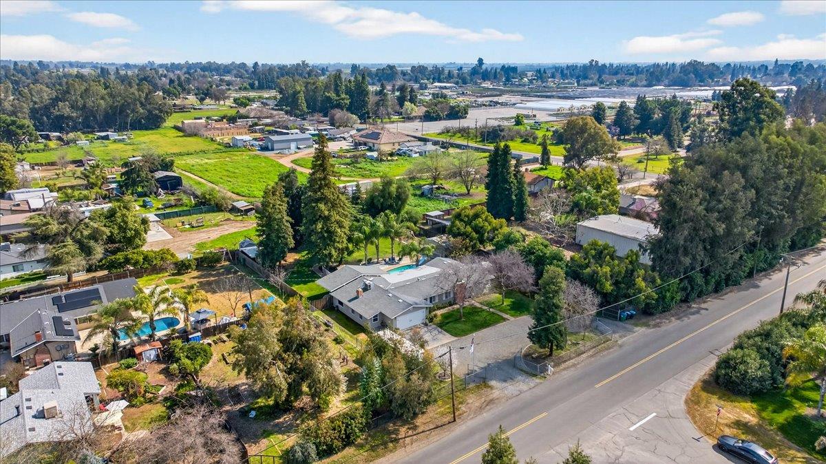 1544 N De Wolf Ave, Fresno, CA 93737