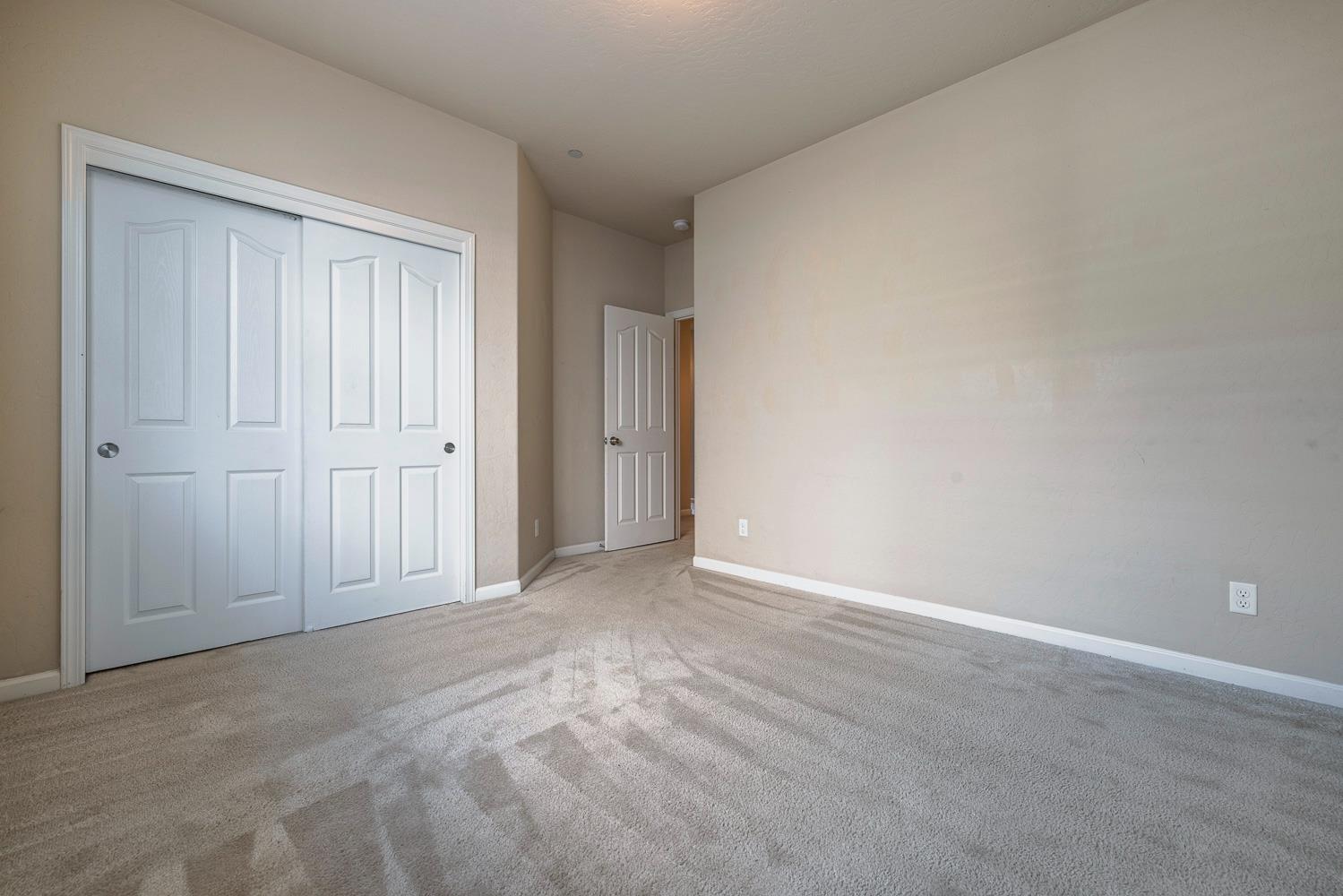 10612 N Dearing Ave, Fresno, CA 93730