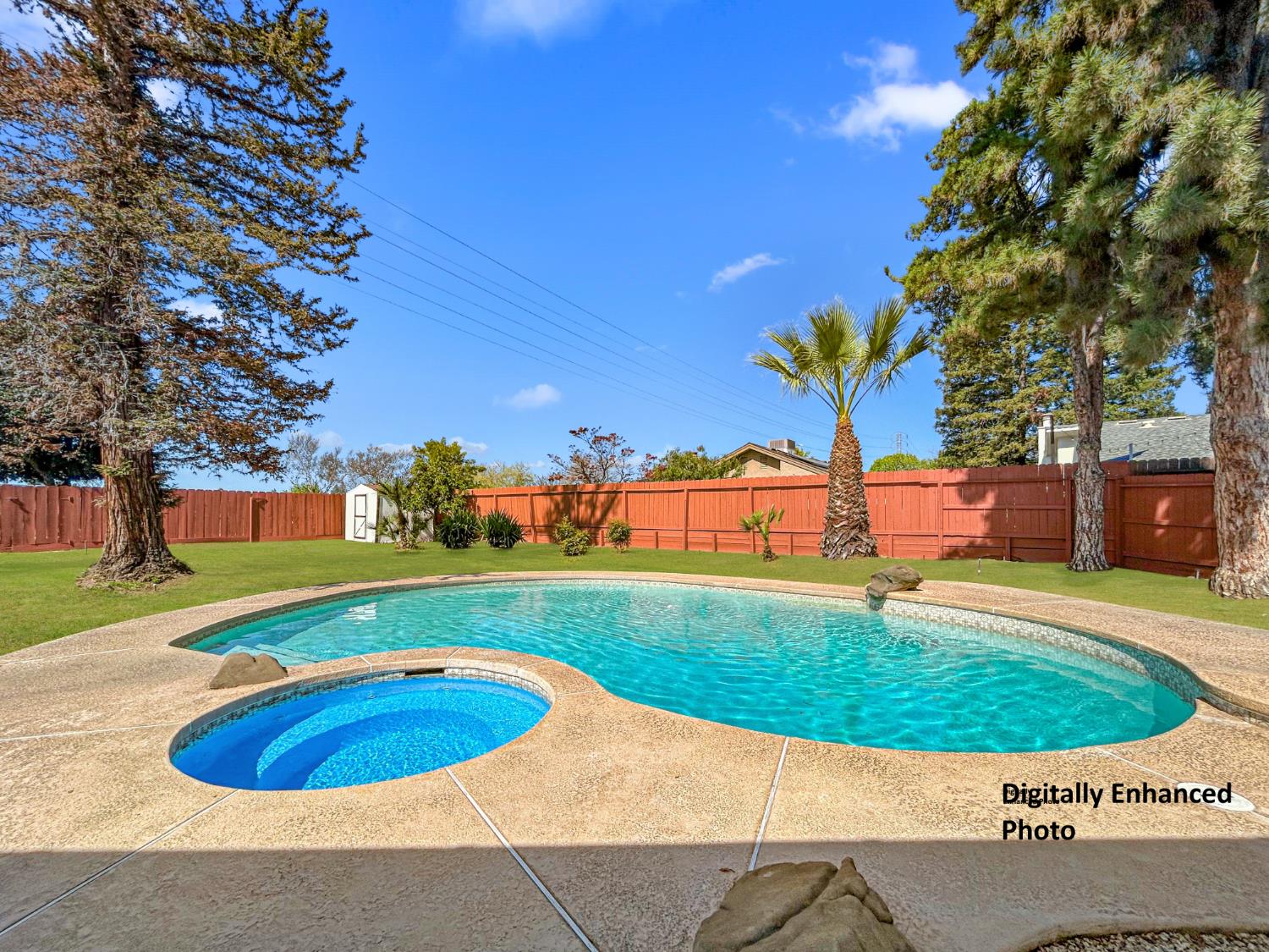 830 E Bedford Ave, Fresno, CA 93720