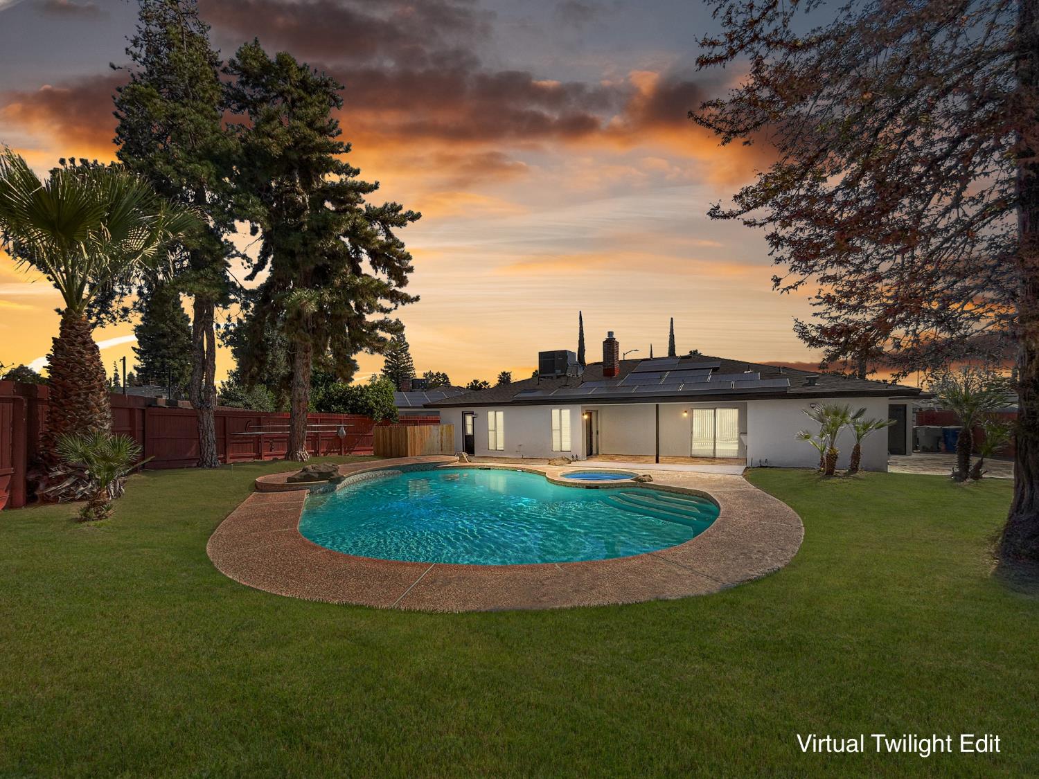 830 E Bedford Ave, Fresno, CA 93720