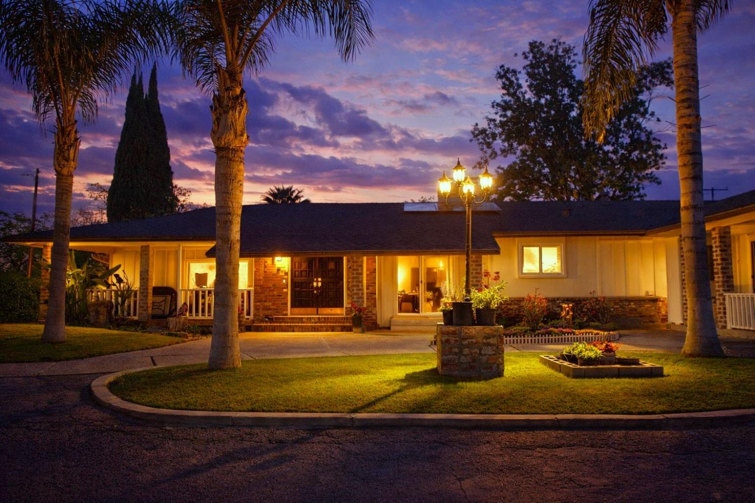 112 E Oleander, Fresno, CA 93706