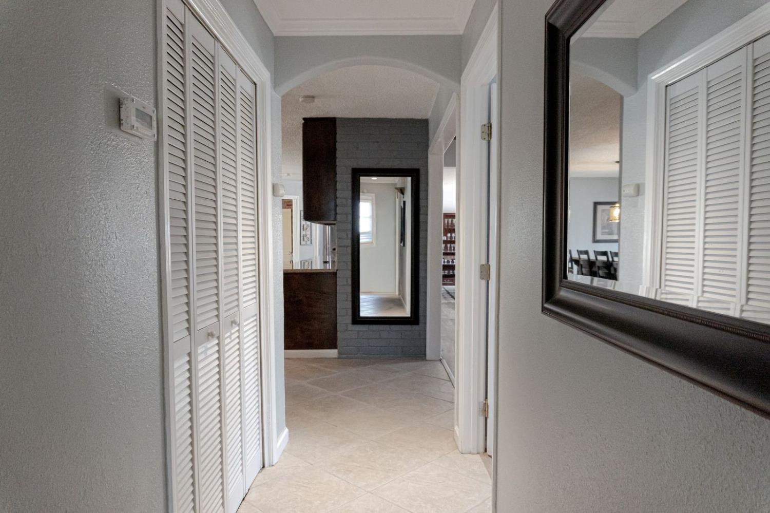 112 E Oleander, Fresno, CA 93706