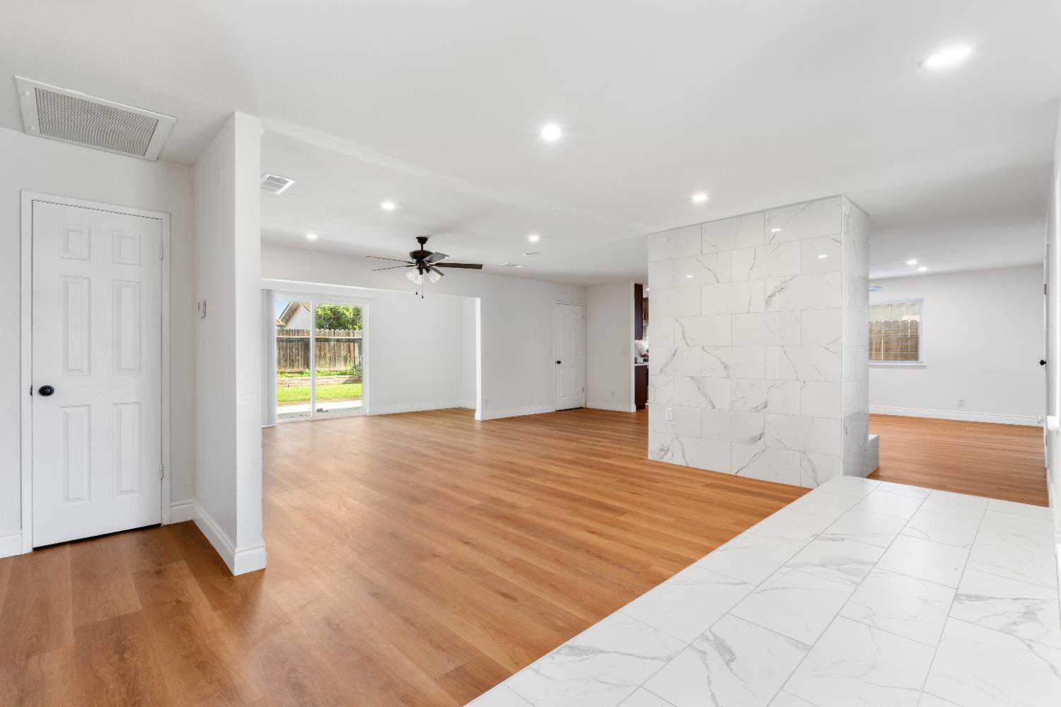 5167 E Dwight Way, Fresno, CA 93727