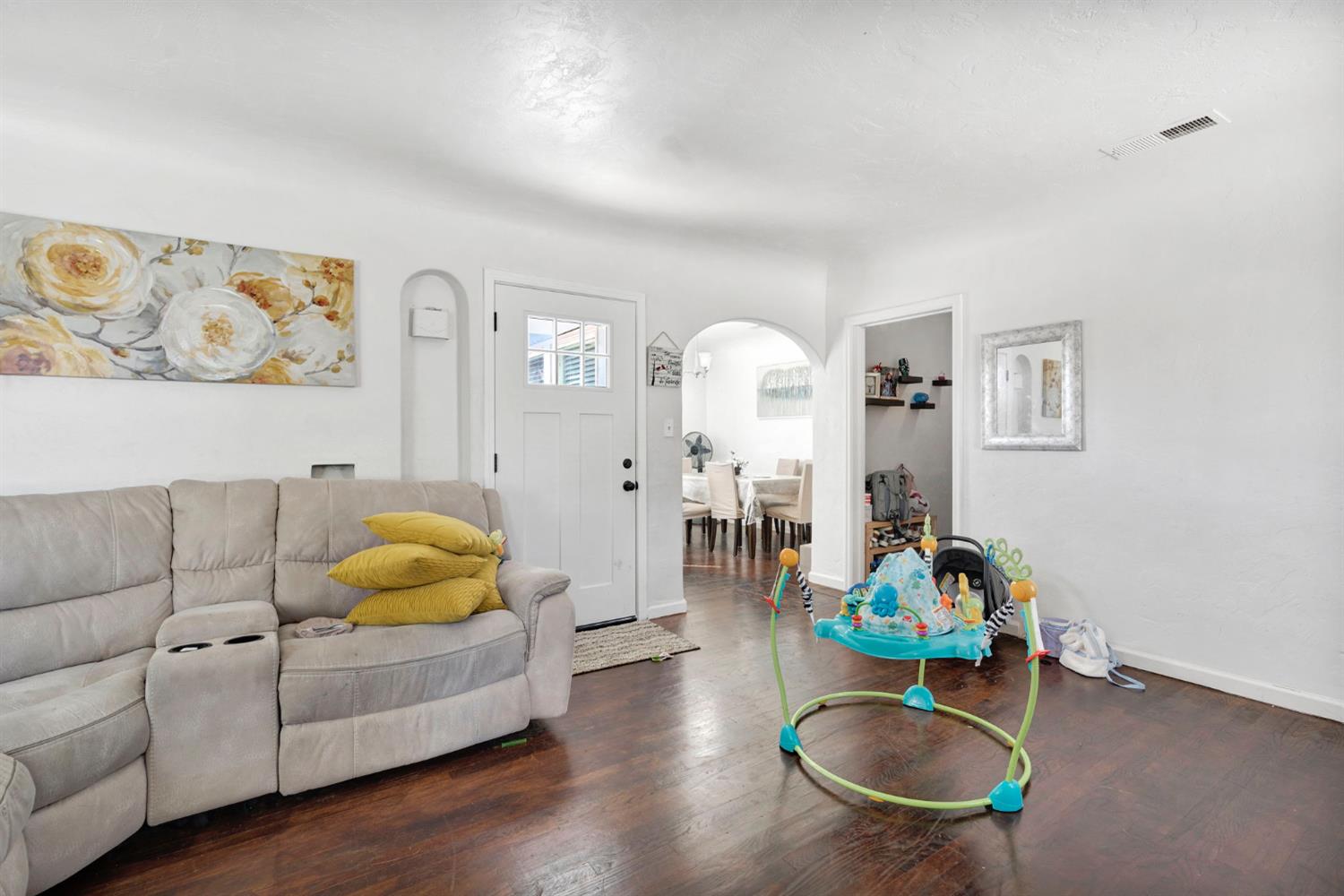 1631 N Harrison, Fresno, CA 93704