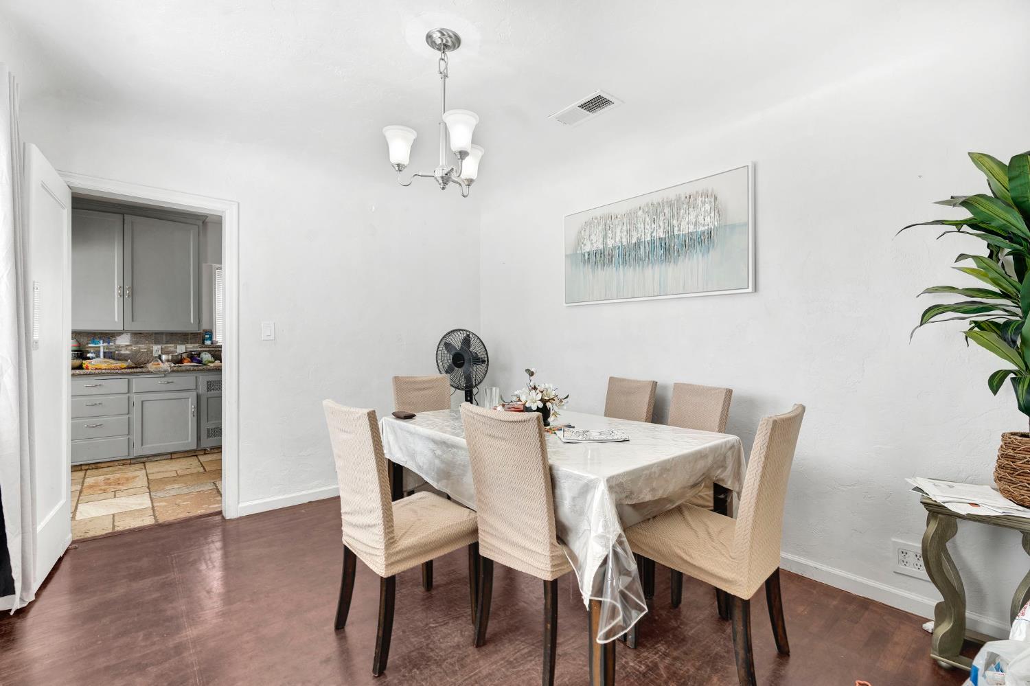 1631 N Harrison, Fresno, CA 93704